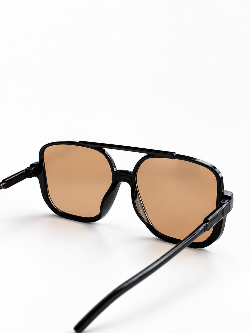 Óculos Augier & Co. CHAP. III | MONACO Orange/Black em perspectiva